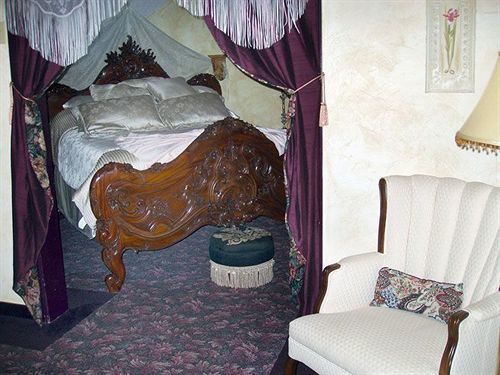 The Historic Brook Forest Inn Evergreen Buitenkant foto